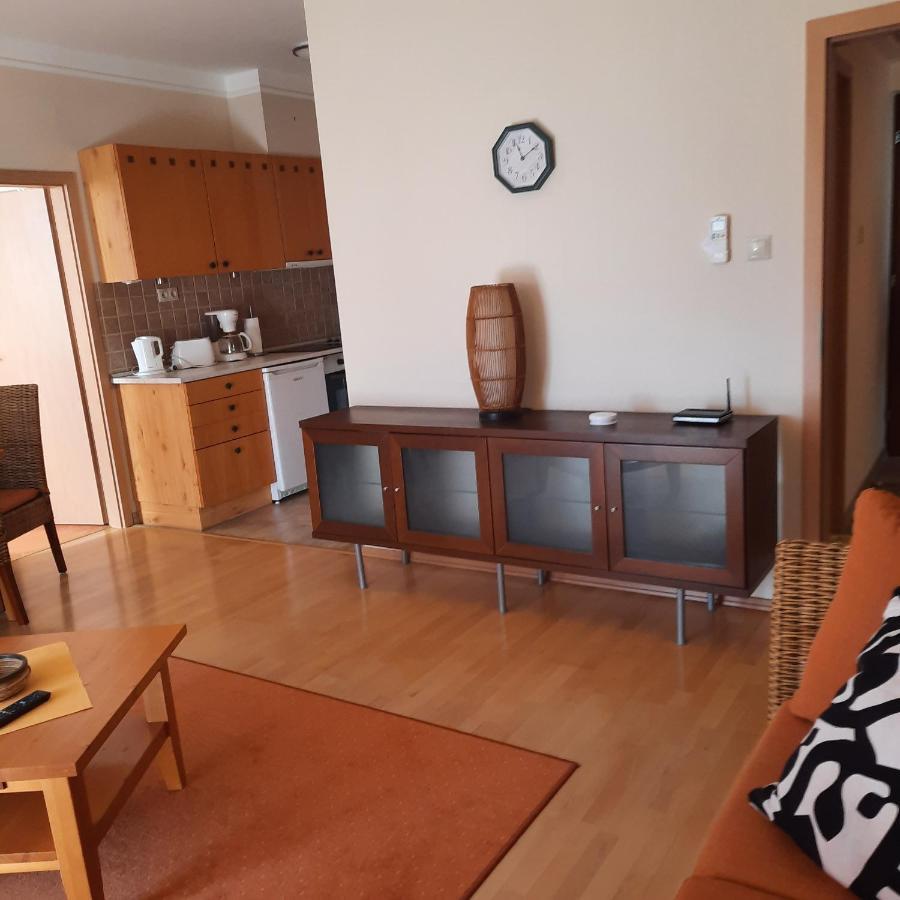 Kata Apartman Apartamento Bük Exterior foto
