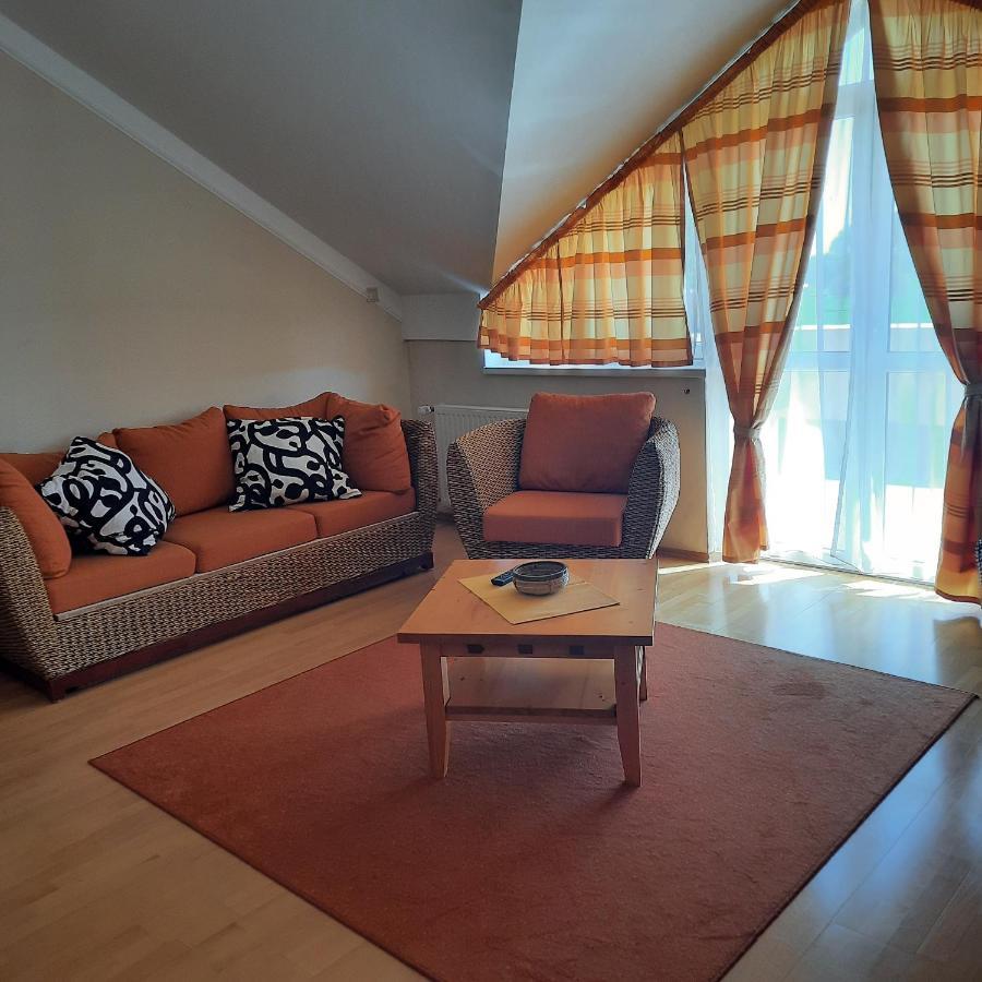 Kata Apartman Apartamento Bük Exterior foto